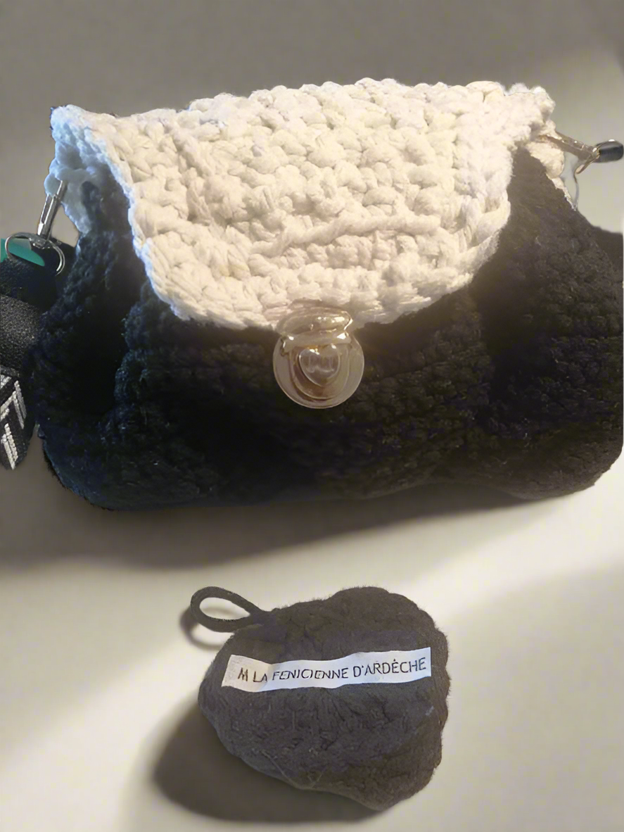 Sac à Main au crochet en Noir et Blanc - FeniCrochet